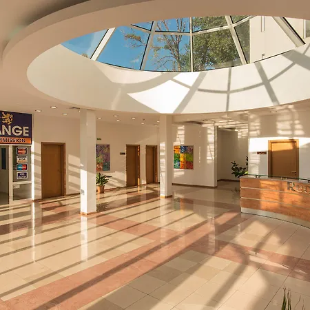 Otel Fenix 4*