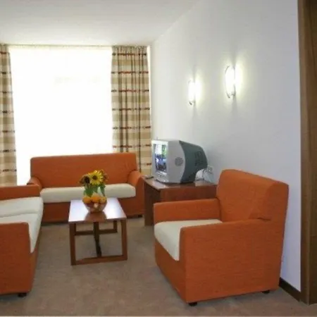 فندق Fenix 4*